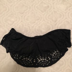 Black strapless bikini top